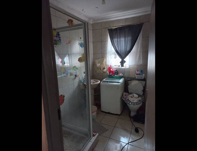 7 BEDROOM FREESTANDING FOR SALE IN NORTHDALE